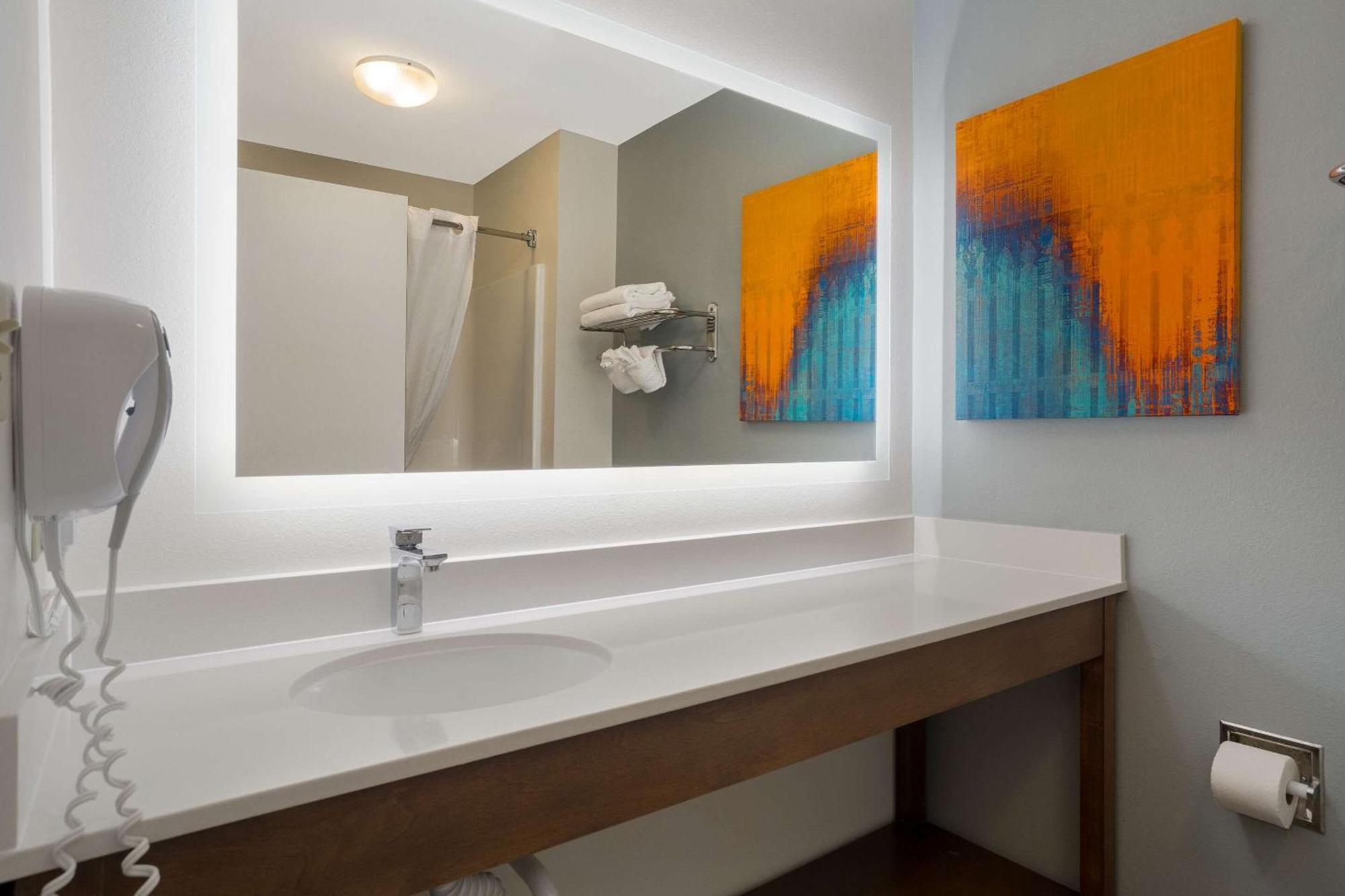 Mainstay Suites Wilmington - University Area Eksteriør billede