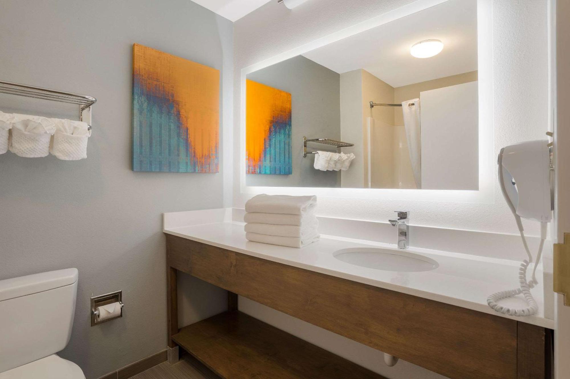 Mainstay Suites Wilmington - University Area Eksteriør billede