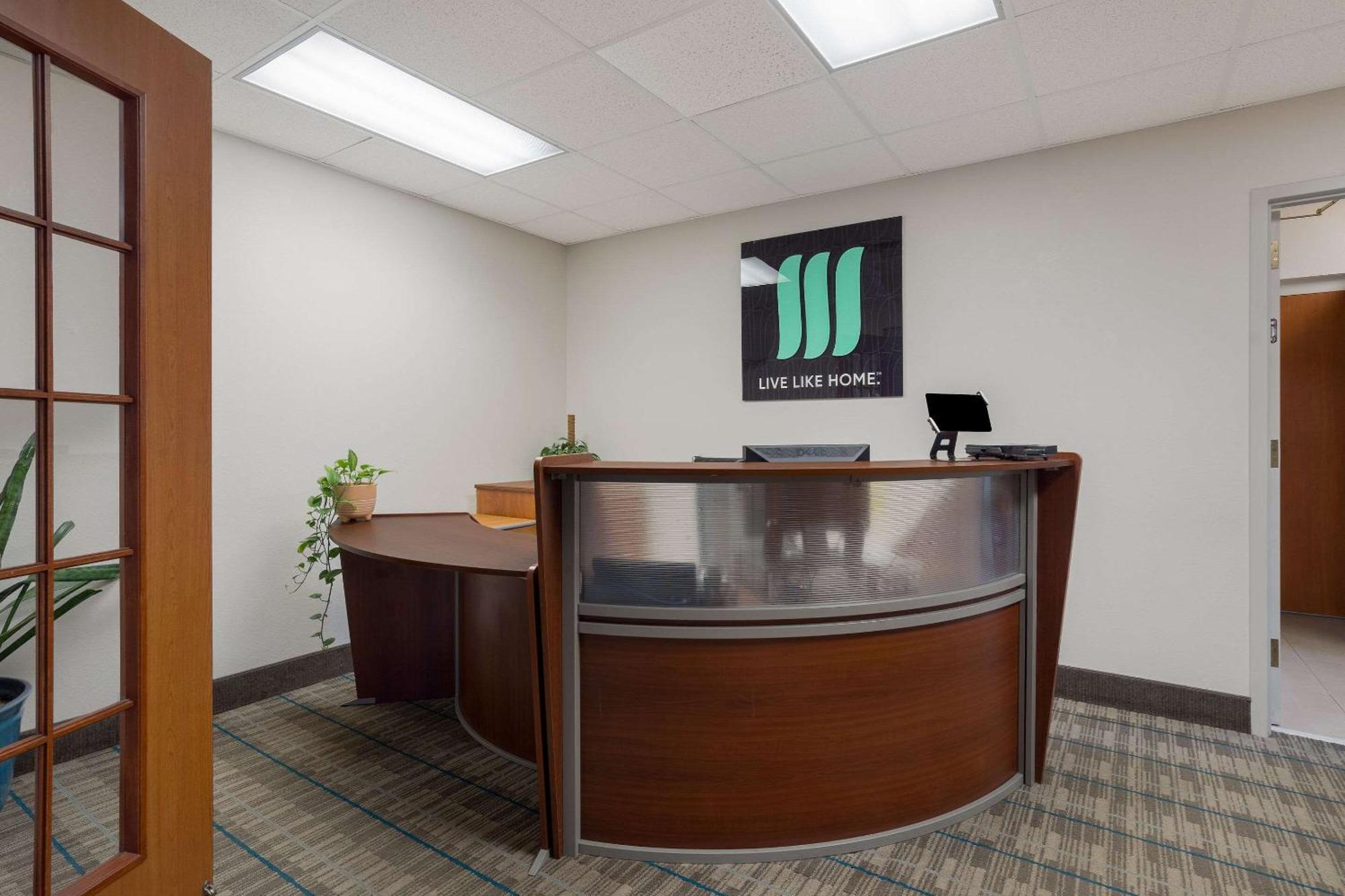 Mainstay Suites Wilmington - University Area Eksteriør billede