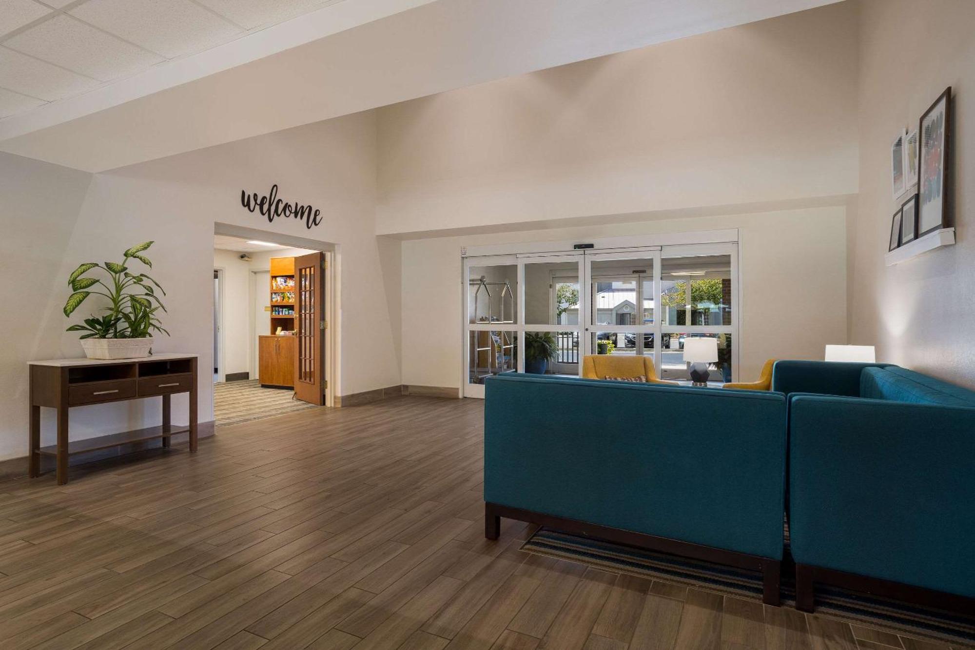 Mainstay Suites Wilmington - University Area Eksteriør billede
