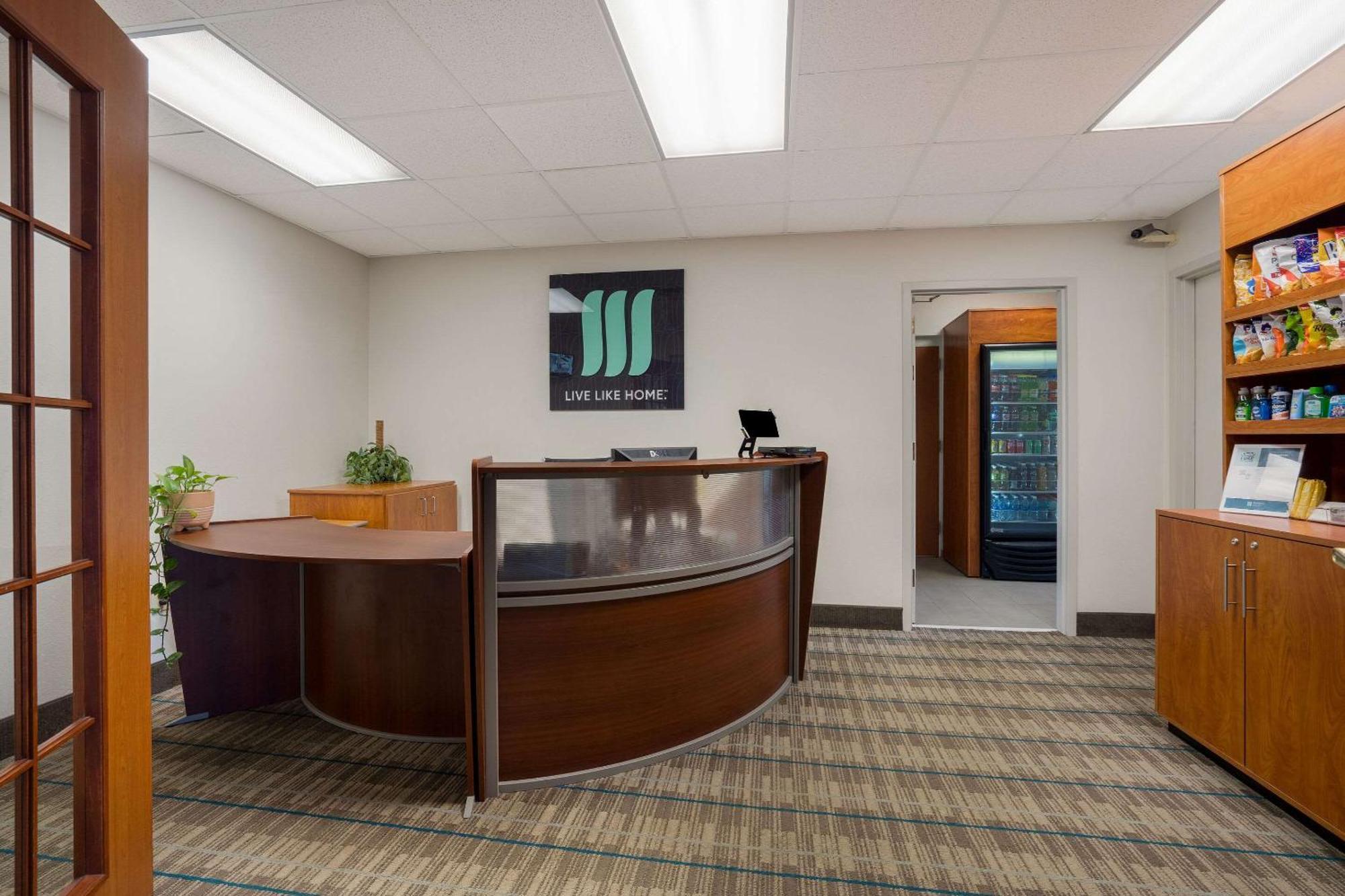 Mainstay Suites Wilmington - University Area Eksteriør billede