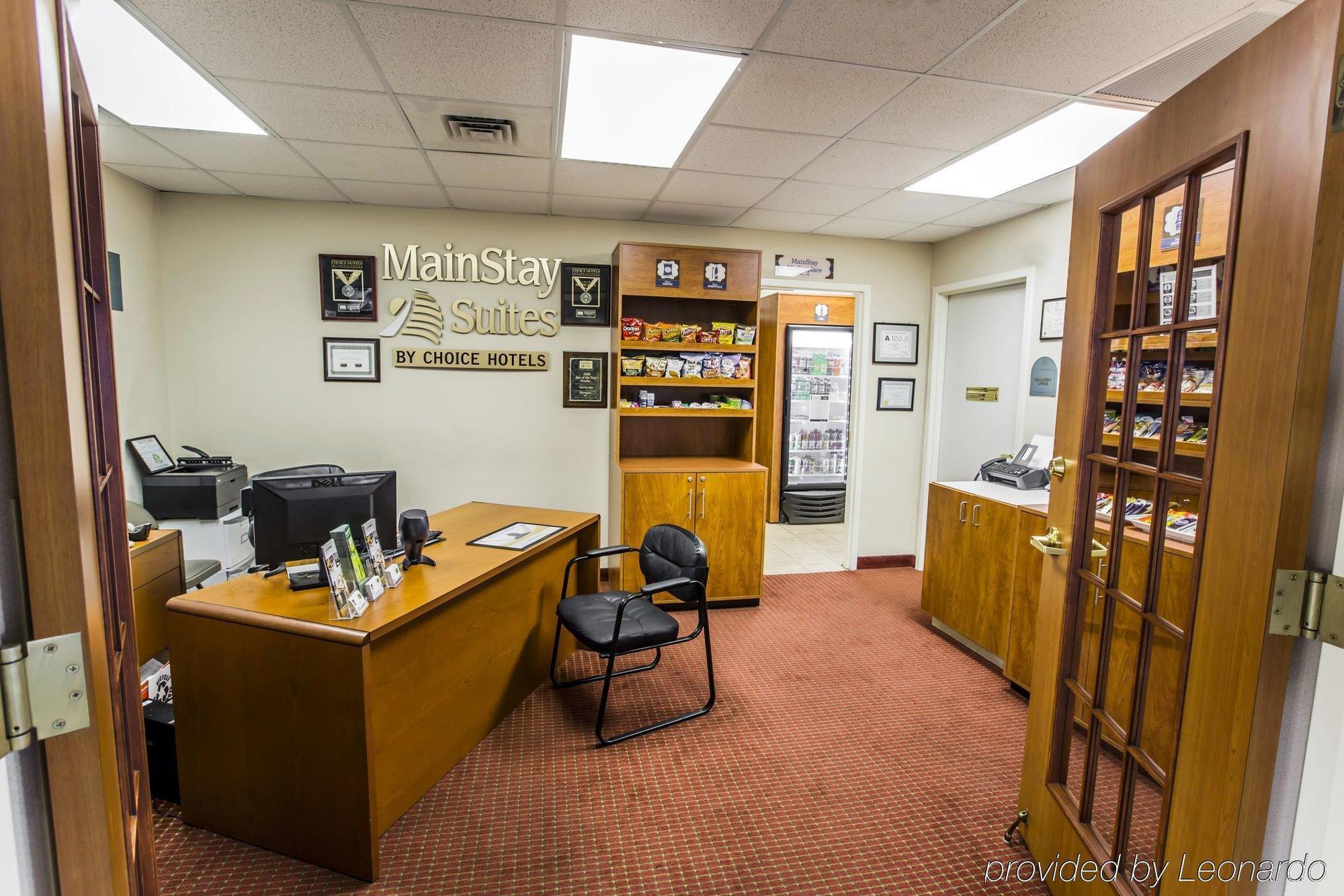 Mainstay Suites Wilmington - University Area Eksteriør billede