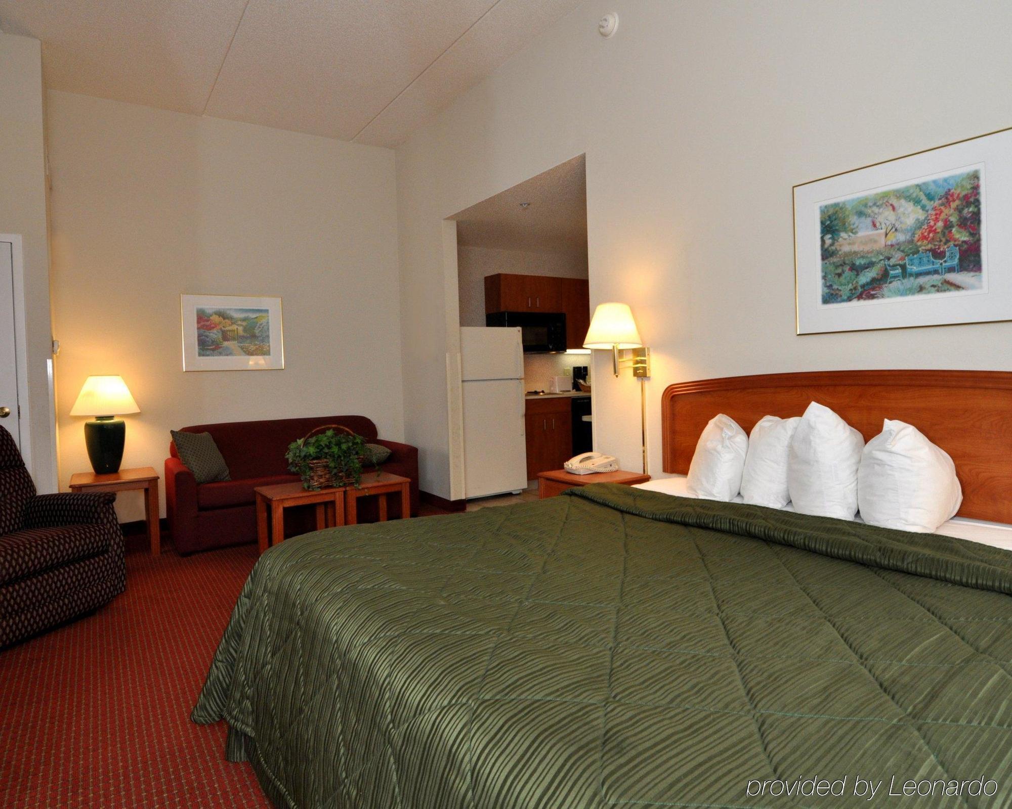 Mainstay Suites Wilmington - University Area Eksteriør billede