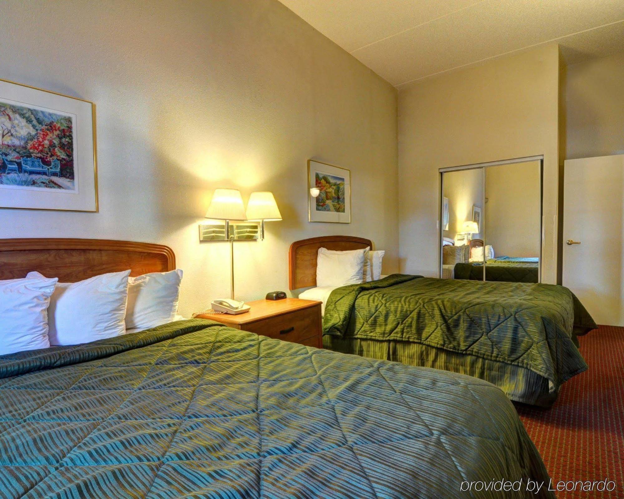 Mainstay Suites Wilmington - University Area Eksteriør billede