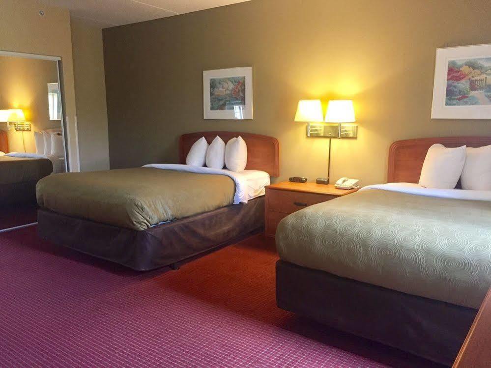 Mainstay Suites Wilmington - University Area Eksteriør billede