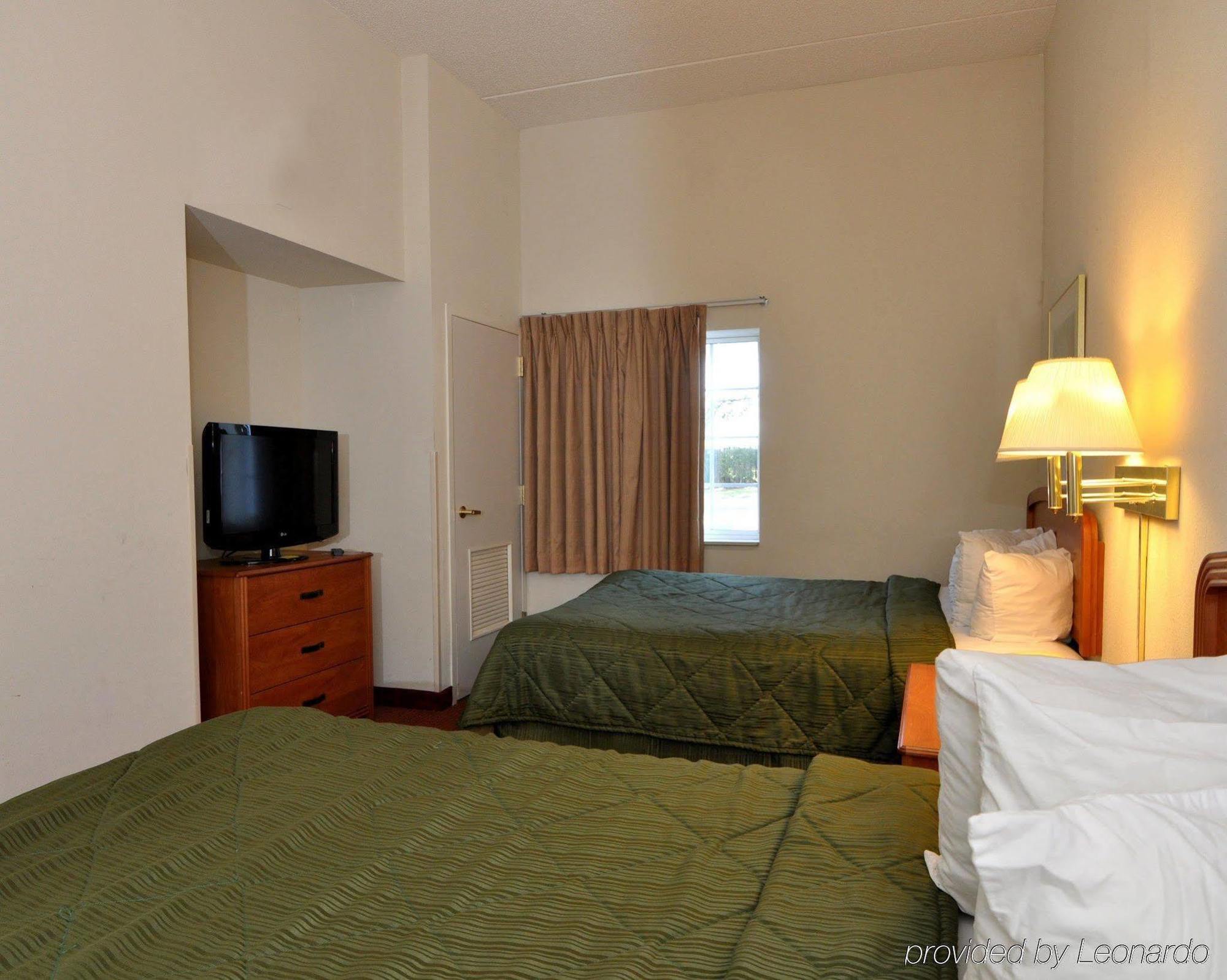 Mainstay Suites Wilmington - University Area Eksteriør billede