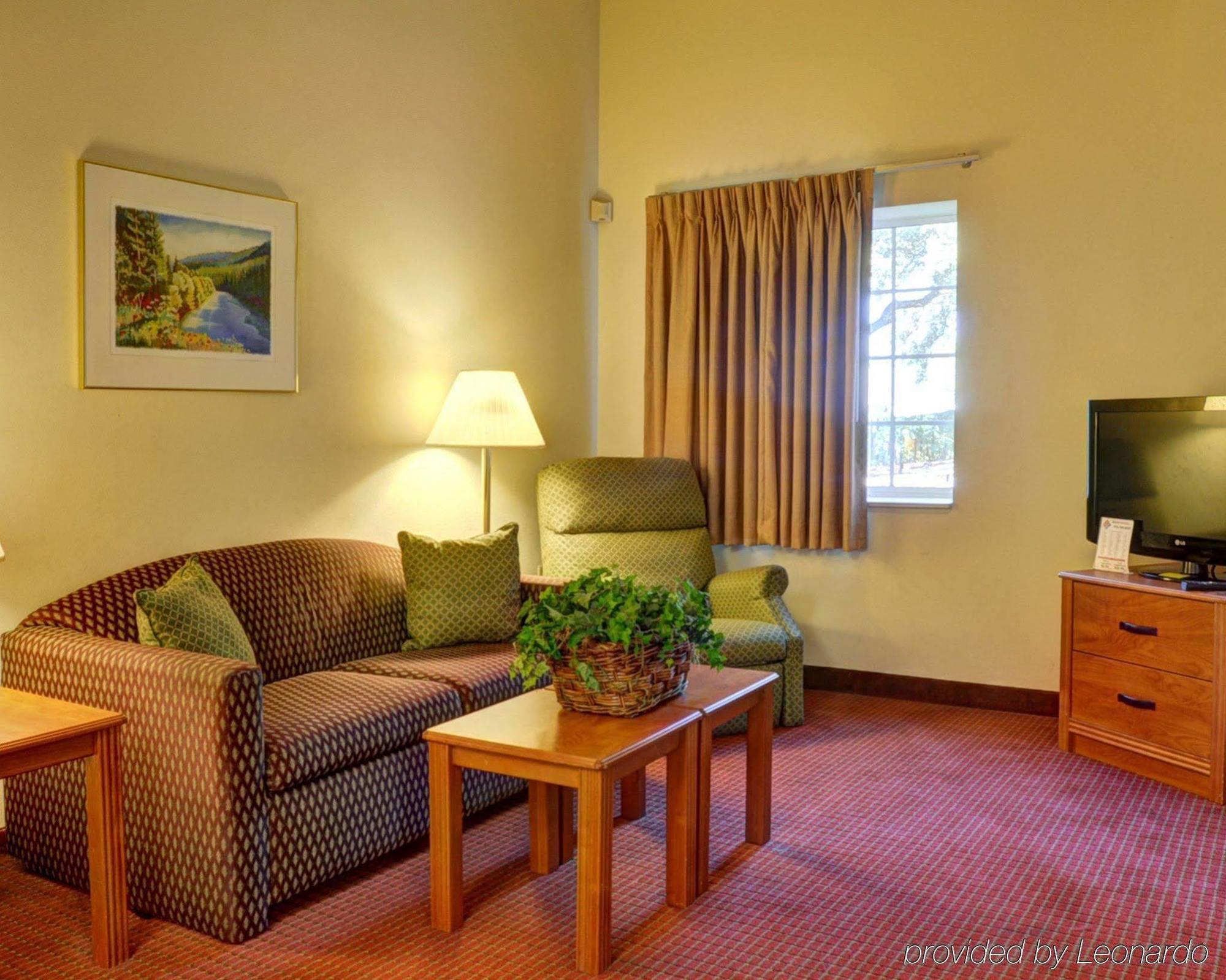Mainstay Suites Wilmington - University Area Eksteriør billede