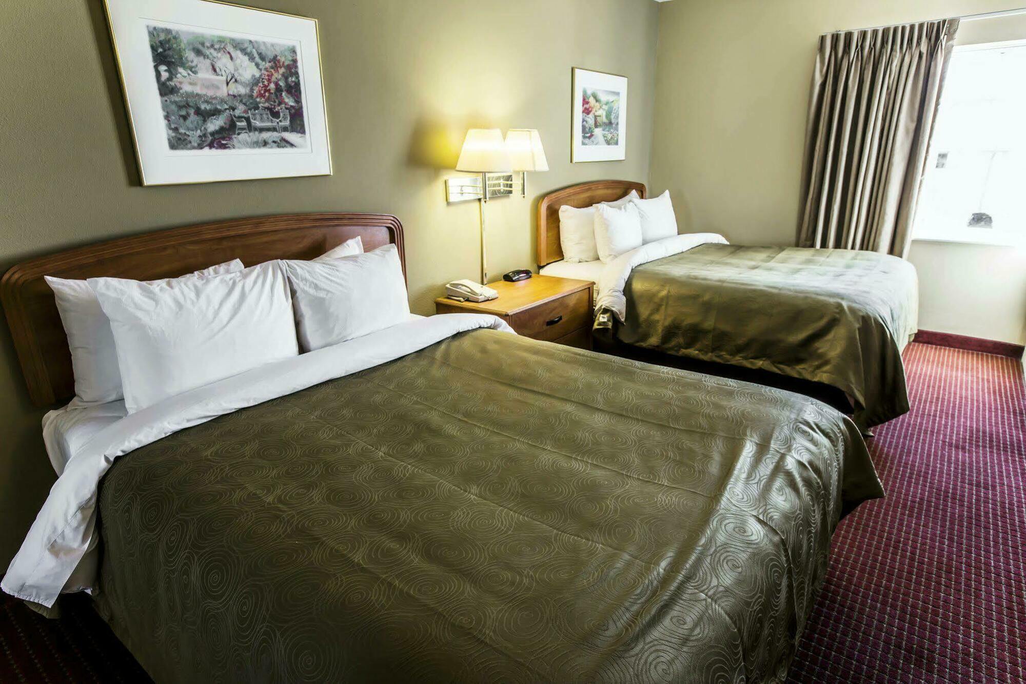 Mainstay Suites Wilmington - University Area Eksteriør billede